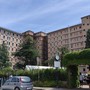 Carichi di lavoro eccessivi, i lavoratori Coop Service incrociano le braccia davanti all'ospedale San Paolo