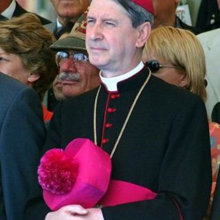 Sesso di scambio: “Il Fatto” riporta accuse al Vescovo Oliveri