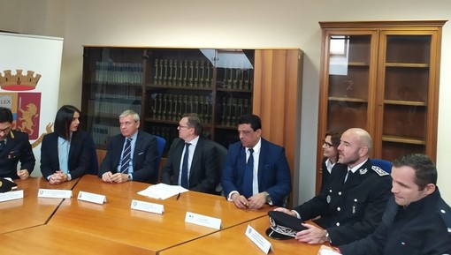 Imperia: operazione 'Bengodi', sgominato clan marsigliese di ladri di bancomat che agiva tra Italia, Francia e Spagna con "colpi" anche nel Savonese Imperia: operazione 'Bengodi', sgominato clan marsigliese di ladri di bancomat che agiva tra Italia, Francia e Spagna con "colpi" anche nel Savonese