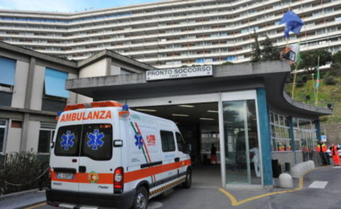 Coronavirus, altri tre decessi all'ospedale San Martino: salgono a 122 le vittime