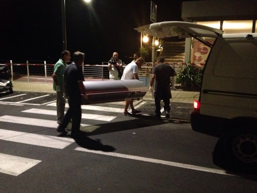 Savona: violenta rissa davanti ai Bagnarci, un morto e un ferito grave Savona: violenta rissa davanti ai Bagnarci, un morto e un ferito grave