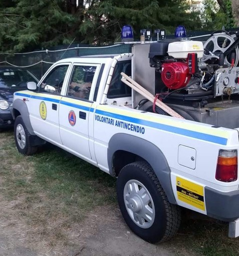 Noli, cade un fulmine in frazione Voze: principio di incendio domato dai volontari Aib