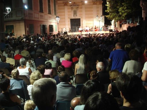 Per la rassegna “Parole Ubikate in mare”: Flavio Oreglio presenta il suo ultimo libro Per la rassegna “Parole Ubikate in mare”: Flavio Oreglio presenta il suo ultimo libro