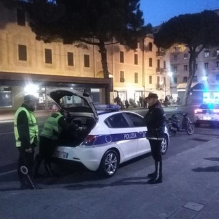 Albenga, continuano i controlli da parte della Polizia Locale di Albenga: fermato un cittadino milanese