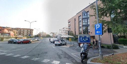 Piazza Pertini (Foto tratta da Google Maps)