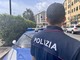 Dormiva in un palazzo di Corso Italia, all'arrivo della polizia ha opposto resistenza mordendo poi un agente: arrestato