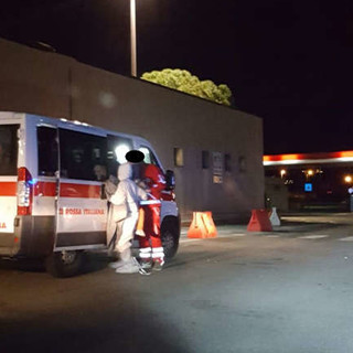 Profughi con tute simili a quelle anti-contagio: la denuncia del Coisp