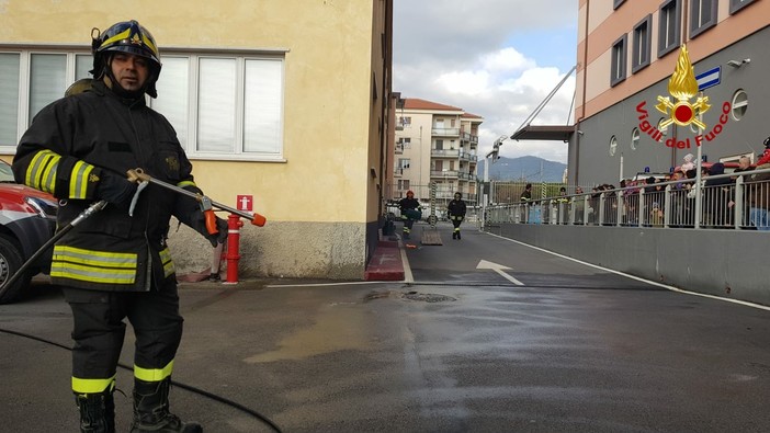 Savona, vigili del fuoco per un giorno: Pompieropoli conquista i bambini