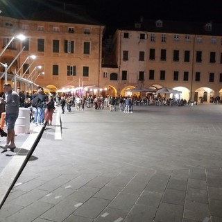 Coprifuoco alle 23 e riaperture, ma graduali. La decisione potrebbe arrivare non prima di lunedì