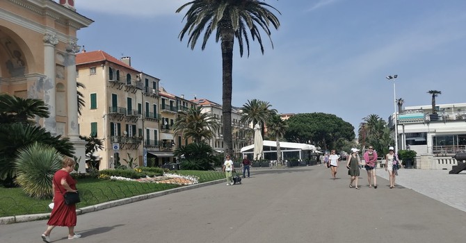 Finale Ligure risponde alla crisi climatica: approvato all'unanimità un Piano contro le ondate di calore
