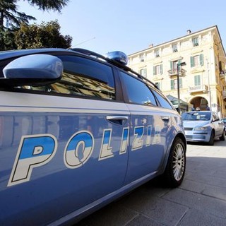 Savona, rubano due monopattini con l'aiuto dei figli: due coppie denunciate