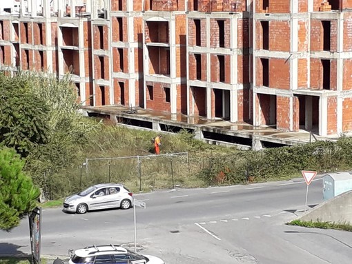 San Fedele d’Albenga: intervento di pulizia nelle palazzine di ARTE San Fedele d’Albenga: intervento di pulizia nelle palazzine di ARTE