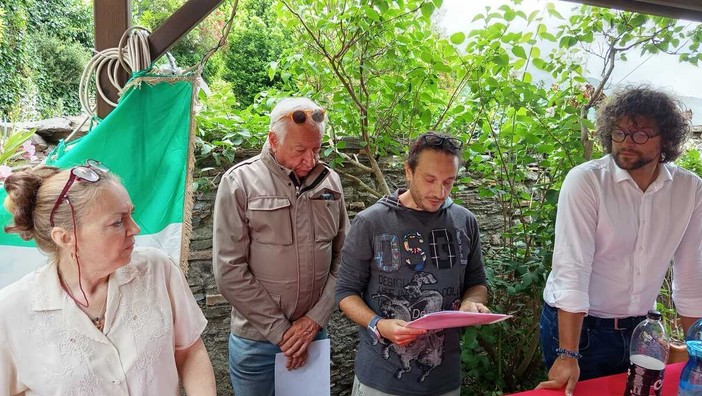 Insulti e minacce all'Anpi di Stella dopo il "caso" del saluto fascista dell'ex vicesindaco: "Un segnale molto negativo, serio e preoccupante"