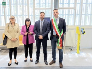 Da sinistra la Vicario del Questore di Savona, Anna Leuci, la Responsabile della Filiale di Savona, Mariella Ghiorzo, il Referente di Relazioni Istituzionale di Poste Italiane per il Nord Ovest, Guido Bonadies e il Vice Sindaco di Borghetto Santo Spirito, Luca Angelucci Da sinistra la Vicario del Questore di Savona, Anna Leuci, la Responsabile della Filiale di Savona, Mariella Ghiorzo, il Referente di Relazioni Istituzionale di Poste Italiane per il Nord Ovest, Guido Bonadies e il Vice Sindaco di Borghetto Santo Spirito, Luca Angelucci