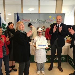 Alassio: consegnati gli attestati agli "speciali panettieri" dell'alberghiero