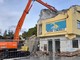L'ex piscina di via Trento e Trieste durante la demolizione