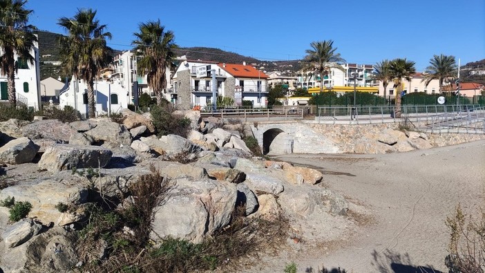 Loano e Pietra Ligure: ok al protocollo d'intesa per il completamento della passeggiata a mare
