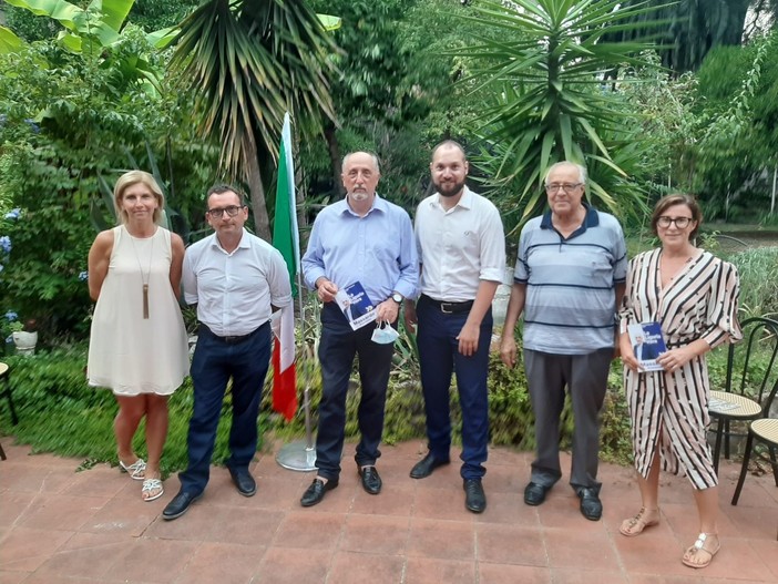 Regionali, Massardo presenta i candidati savonesi alle elezioni: "Se il PD ha scelto Sansa ha deciso di perdere" (FOTO E VIDEO)