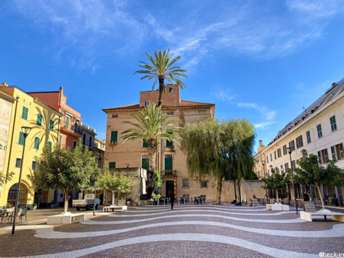 Pietra, pronta a debuttare in piazza Vittorio Emanuele II la rassegna "Mercoledì sera con gli autori"