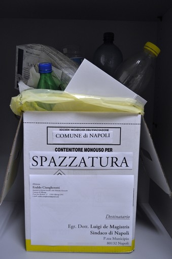 Albenga: Ciangherotti per protesta contro il decreto del Consiglio dei Ministri invia 10 chili di "Rumenta nostrana" a Napoli Albenga: Ciangherotti per protesta contro il decreto del Consiglio dei Ministri invia 10 chili di "Rumenta nostrana" a Napoli