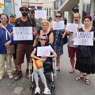 Terapia del dolore del Santa Corona, pazienti allarmati: "Medici in fuga, a rischio l'esistenza del reparto". Ma l'Asl rassicura: "Nessuna situazione critica"