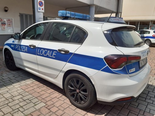 Tenta la "truffa dello specchietto": 53enne arrestato a Ceriale, deve scontare oltre due anni di carcere