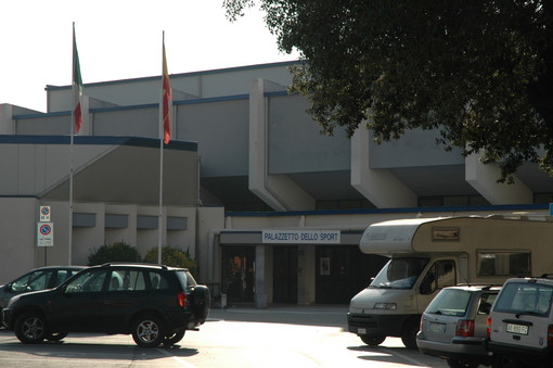 Varazze, impianto fotovoltaico sulla copertura del Palazzetto dello Sport: la giunta approva il progetto Varazze, impianto fotovoltaico sulla copertura del Palazzetto dello Sport: la giunta approva il progetto