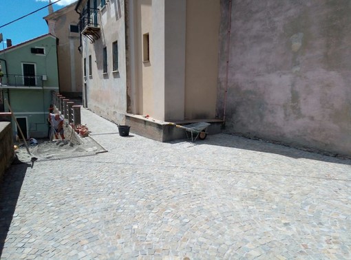 Stella, prosegue il restyling della piazza di Gameragna (FOTO) Stella, prosegue il restyling della piazza di Gameragna (FOTO)