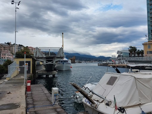 Savona, ancora guasto il ponte della Darsena. Canavese (Autorità Portuale): "I tecnici effettueranno le verifiche"
