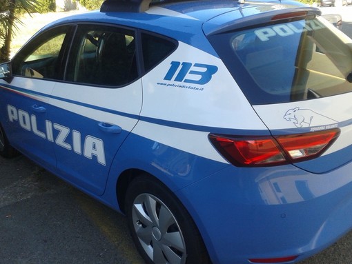 Alassio, maltratta i genitori anziani per avere soldi: 28enne arrestato dalla Polizia di Stato Alassio, maltratta i genitori anziani per avere soldi: 28enne arrestato dalla Polizia di Stato
