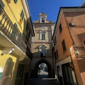 Cairo, rimossi i ponteggi da Porta Soprana: il ribasso d’asta permetterà ulteriori lavori di decoro