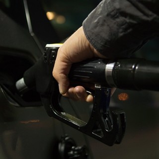 Benzina, Coldiretti: &quot;Record prezzi pesa su spesa delle famiglie e imprese&quot;