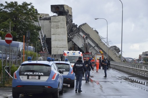 Crollo di ponte Morandi: Loano abbraccia Genova Crollo di ponte Morandi: Loano abbraccia Genova
