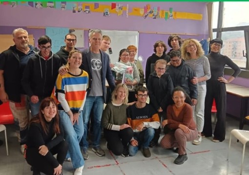 Consegnate le borse del progetto "My bag in breast" sostenuto dall'associazione Bianucci