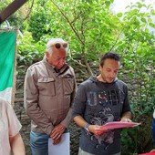Insulti e minacce all'Anpi di Stella dopo il "caso" del saluto fascista dell'ex vicesindaco: "Un segnale molto negativo, serio e preoccupante" Insulti e minacce all'Anpi di Stella dopo il "caso" del saluto fascista dell'ex vicesindaco: "Un segnale molto negativo, serio e preoccupante"