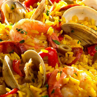 A Finale Ligure la paella della solidarietà