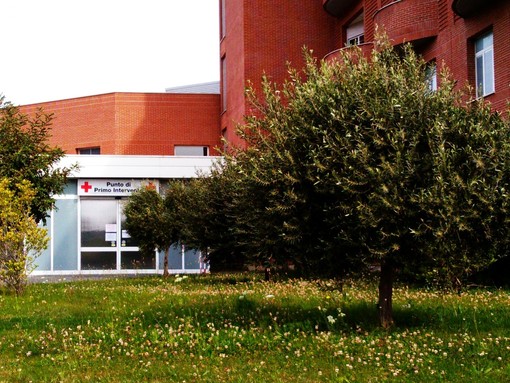 Ospedale di Albenga, i Cittadini Stanchi: "Tra l'inverno e il Covid-19 è prioritario riavere il Pronto Soccorso attivo H24"