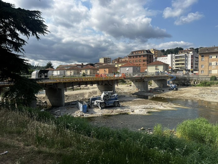 I lavori al ponte Italia 61