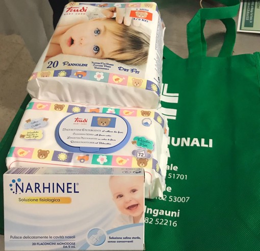 Albenga, Forza Italia e Lega Nord: "Il piccolo kit di benvenuto per le neomamme promuove soltanto un marchio commerciale"