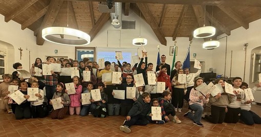 Andora, attestati di lingua francese con ospite d'onore per gli studenti di Molino: alla cerimonia anche il console a Genova