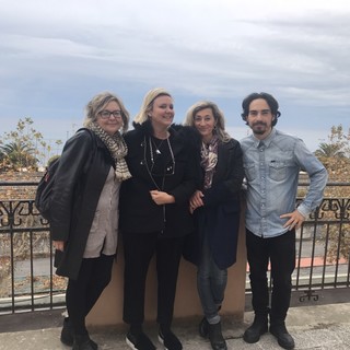 Prof Ivonne Imassi la Presidente prof Marcella Rembado la Dirigente prof Ivana Mandraccia  l'attore Manuel  Zicarelli