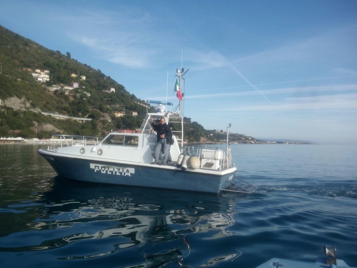 Albenga, bagnino non presente sul traspolo: sanzionato dalla Squadra Nautica di Alassio Albenga, bagnino non presente sul traspolo: sanzionato dalla Squadra Nautica di Alassio