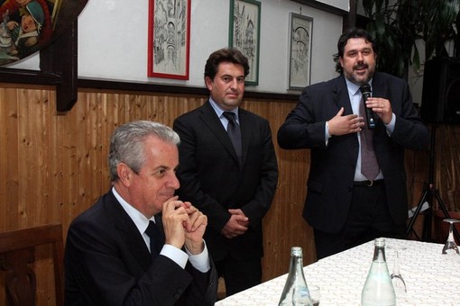 Comunali di Savona, Santi vuole essere della partita: "Che piaccia o no, sono il riferimento dei moderati" Comunali di Savona, Santi vuole essere della partita: "Che piaccia o no, sono il riferimento dei moderati"