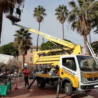 "Albenga New Year’s Circus": iniziano gli allestimenti in piazza del Popolo "Albenga New Year’s Circus": iniziano gli allestimenti in piazza del Popolo