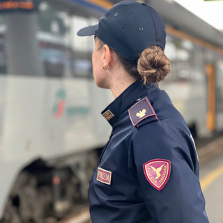 Savona, 34enne arrestato mentre sale sul treno: deve scontare dieci mesi per intralcio alla giustizia