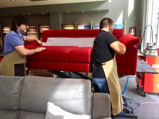 Savona, tutto pronto per l'inaugurazione del rinnovo locali di Poltronesofà alle Officine