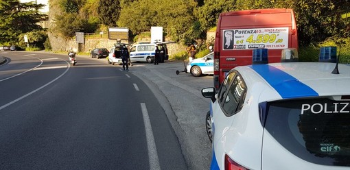 Savona, controlli della polizia locale: sanzionati tre cittadini per il mancato uso della mascherina Savona, controlli della polizia locale: sanzionati tre cittadini per il mancato uso della mascherina