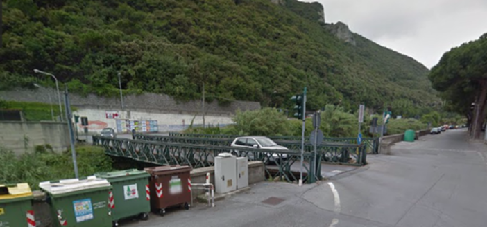 Sospesi i lavori sul ponte di ferro in vista del weekend