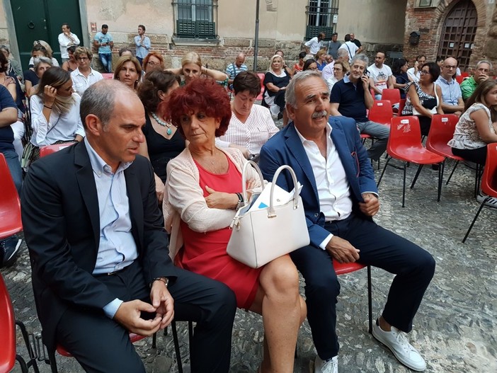 Albenga, nuovo polo scolastico. Il ministro Fedeli: "Progetto che qualifica tutto il territorio"
