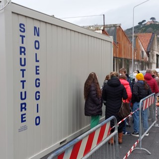 Savona, pubblicato il bando per la concessione di contributi a favore dei cittadini ucraini in fuga dalla guerra Savona, pubblicato il bando per la concessione di contributi a favore dei cittadini ucraini in fuga dalla guerra